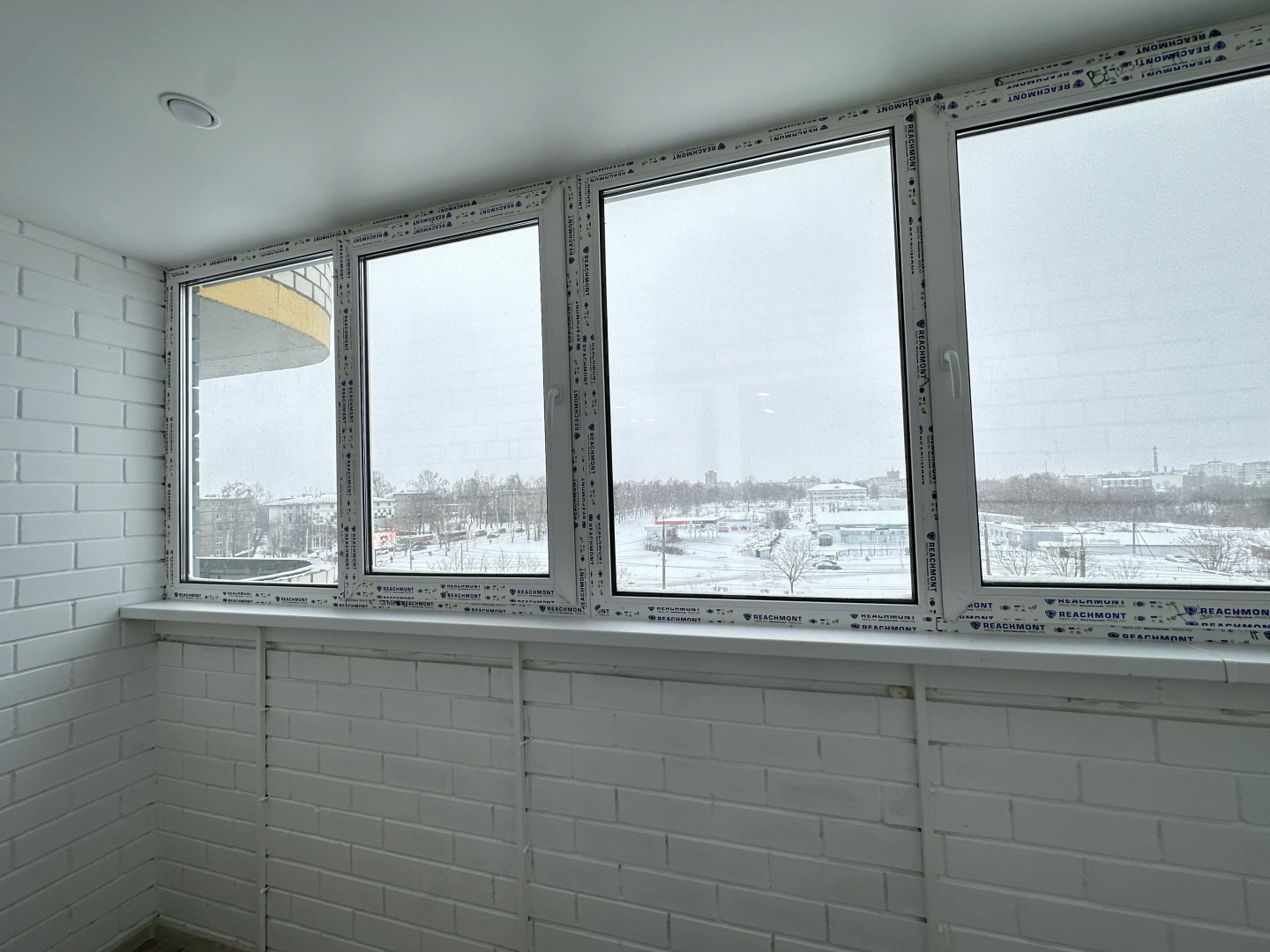 Апартаменты ФОРД против ФЕРРАРИ