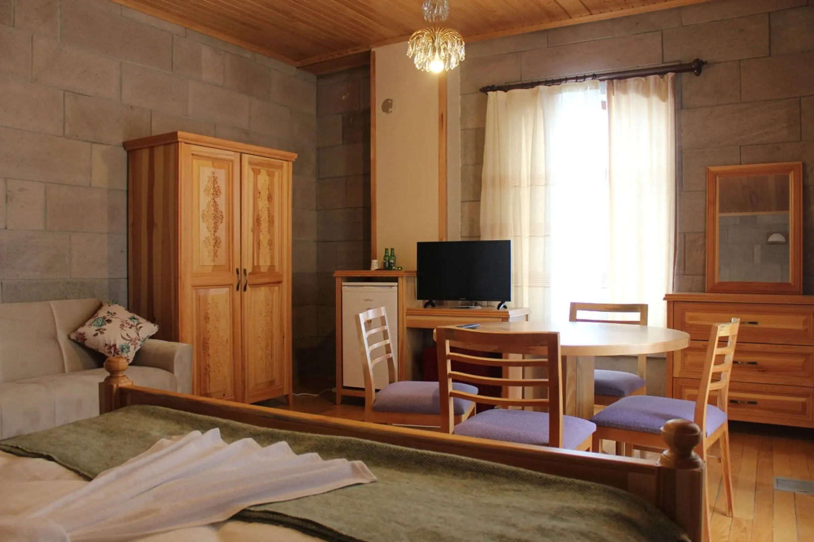 Отель Lake Cildir Lodge