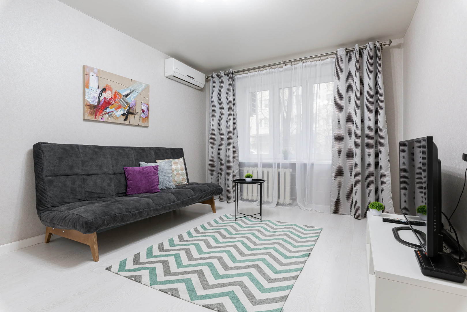 Апартаменты Мельникайте 5