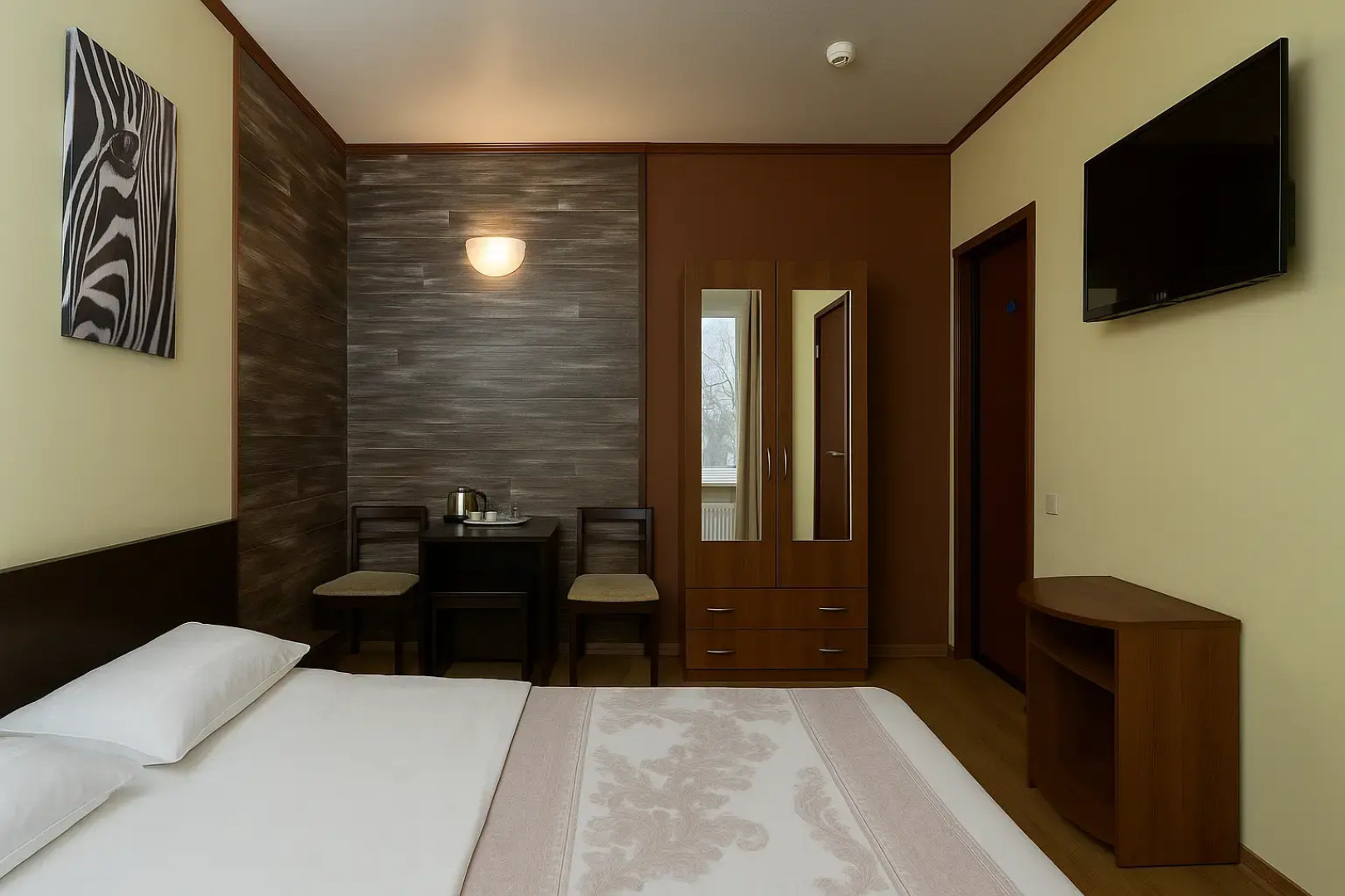 Отель Парадис