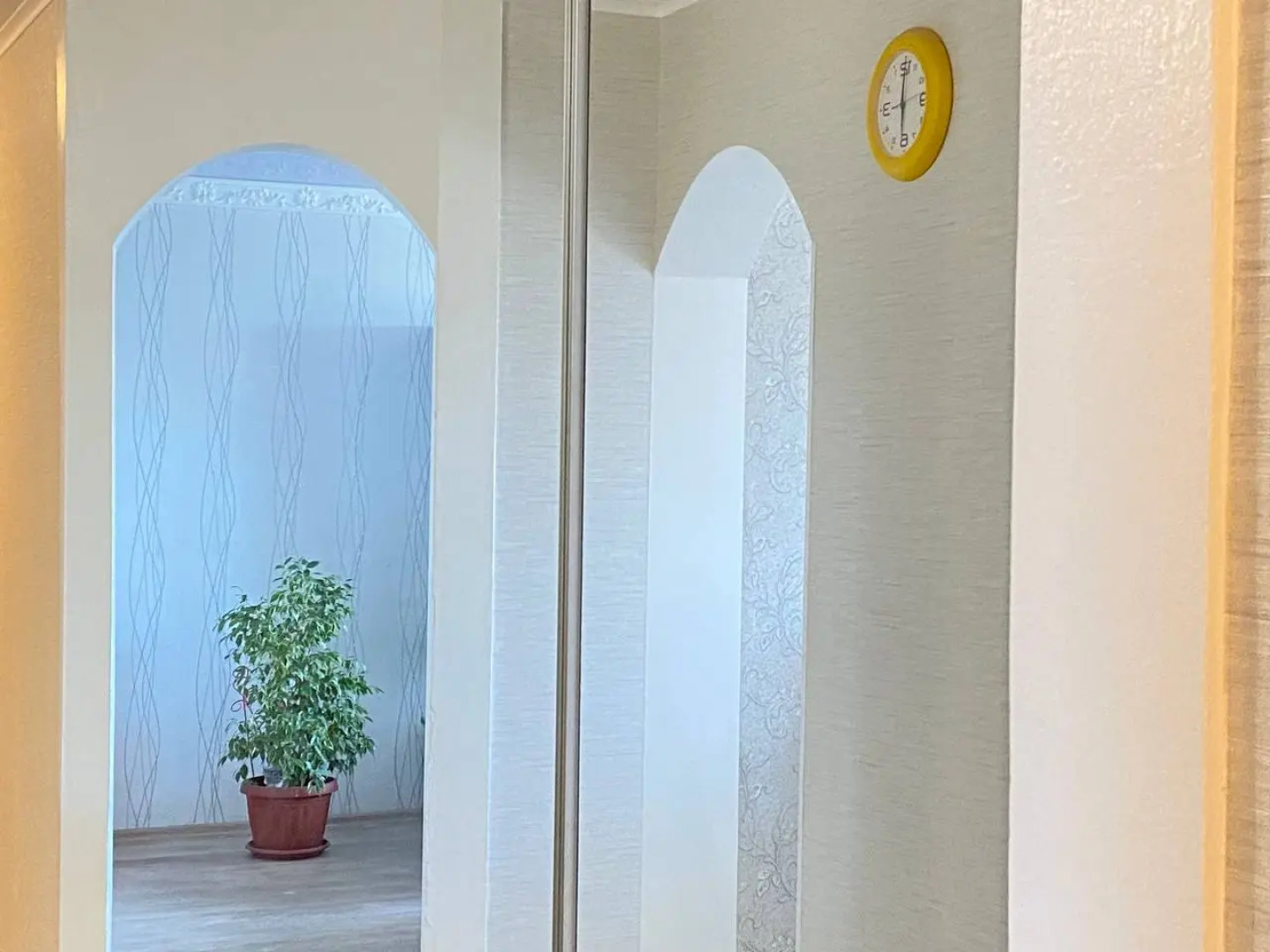 Квартира 2х Комнатная Просторная Светлая с Потрясающим Видом на Город