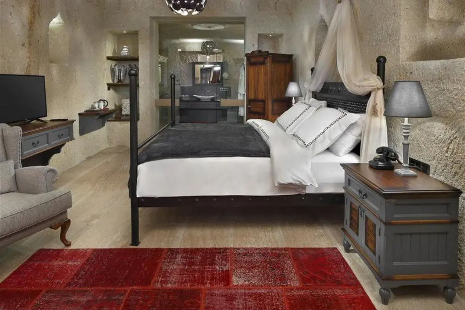 Отель Seraphim Cave Suites & Spa