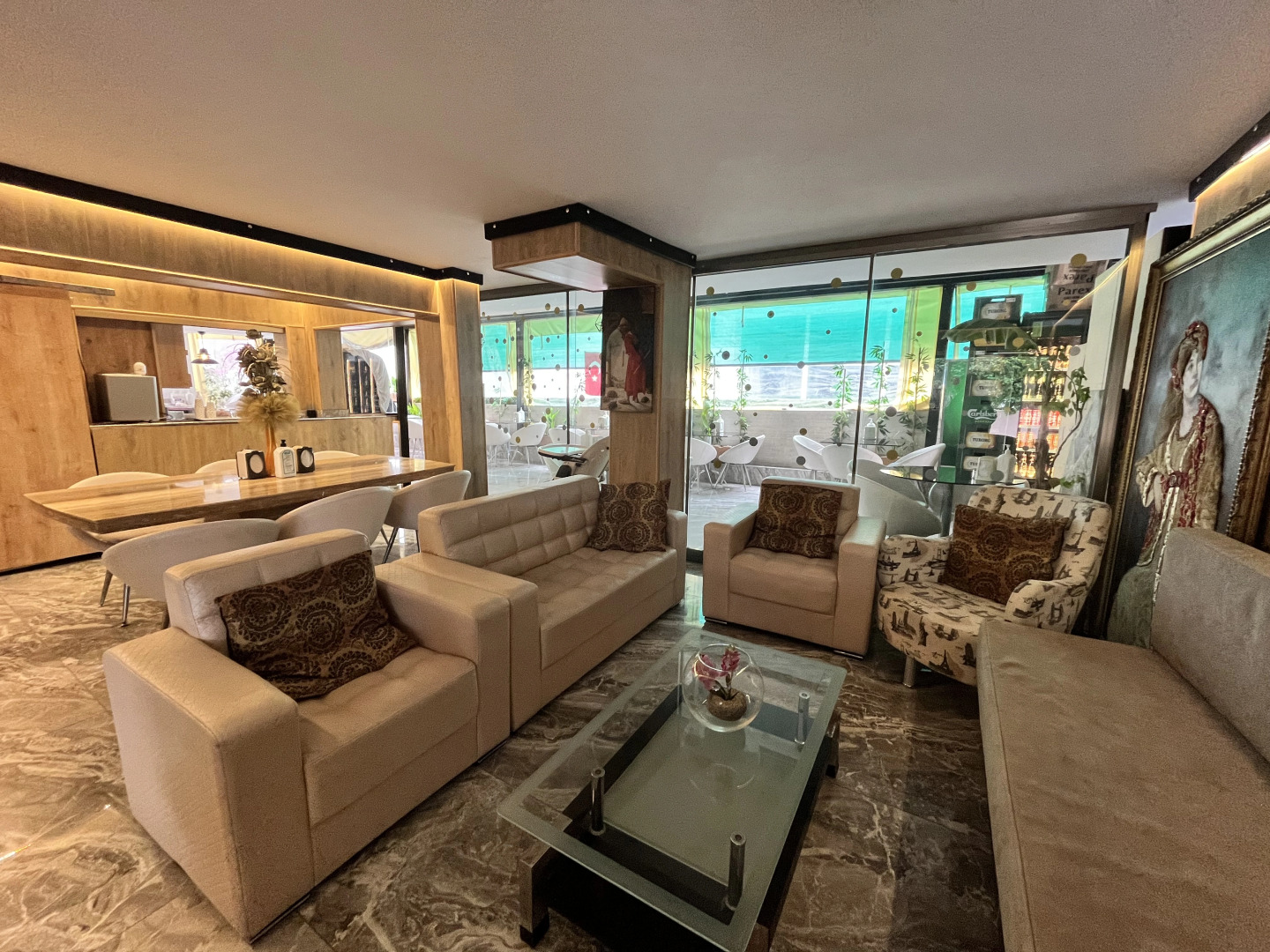 Отель Romeo Beach