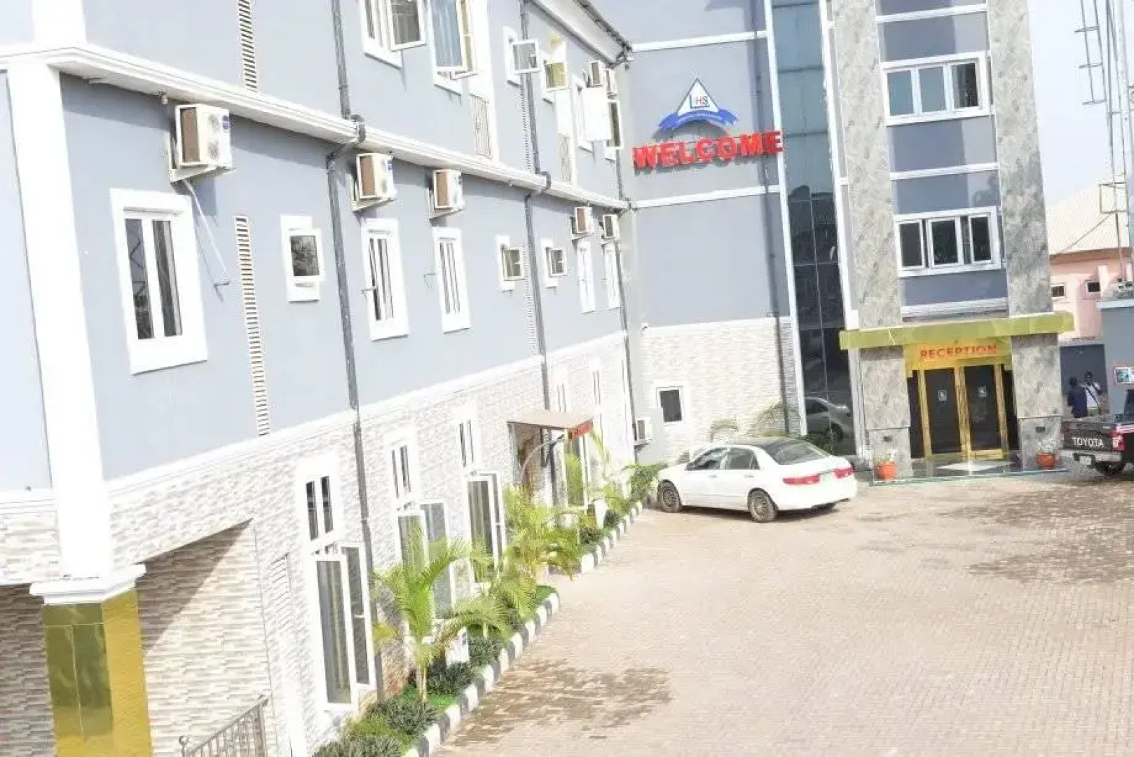 Отель Larema International Hotels & Suites Asaba