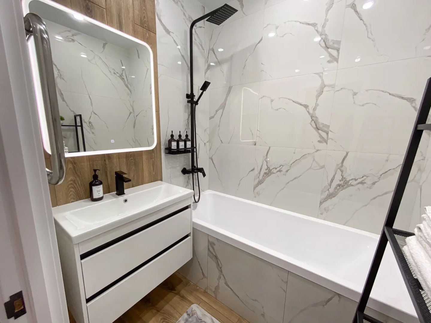 Апартаменты рядом с Александровским парком и аквапарком