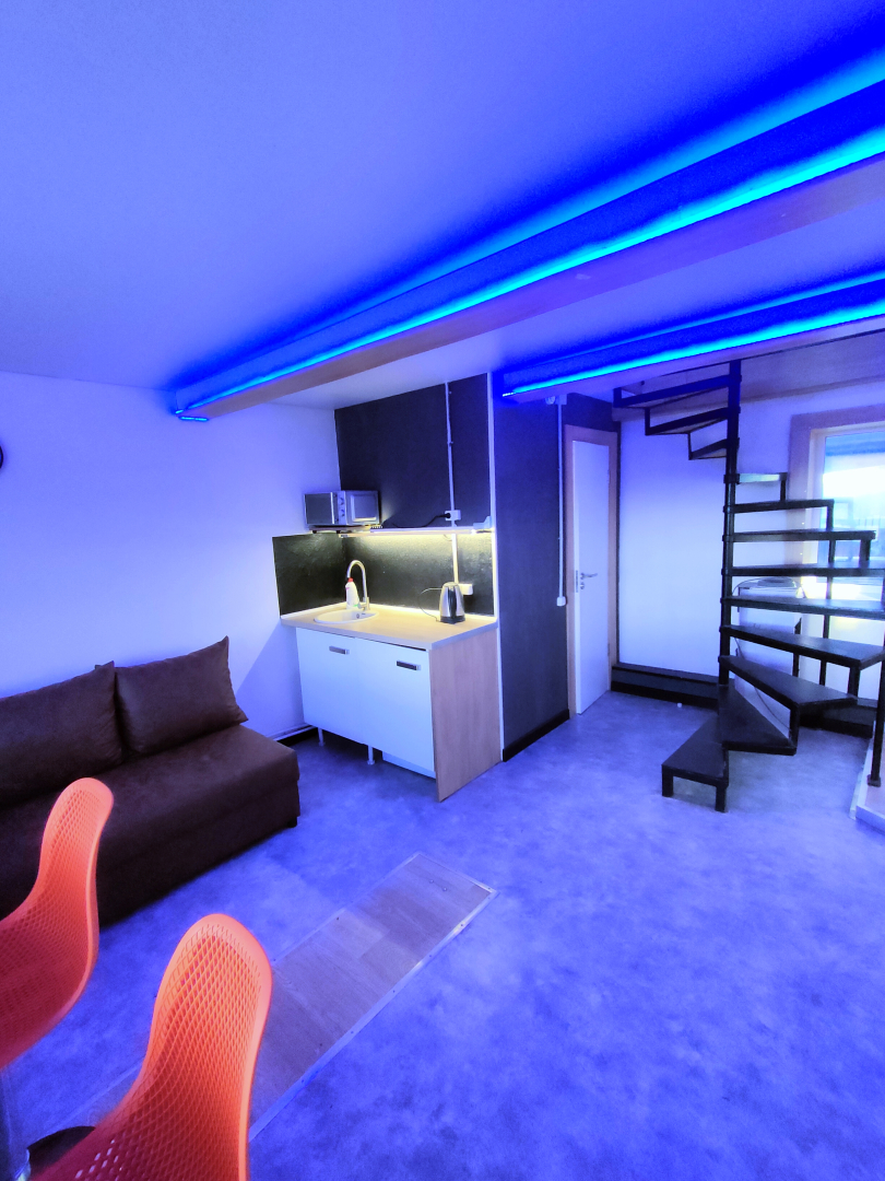 Hostel 365