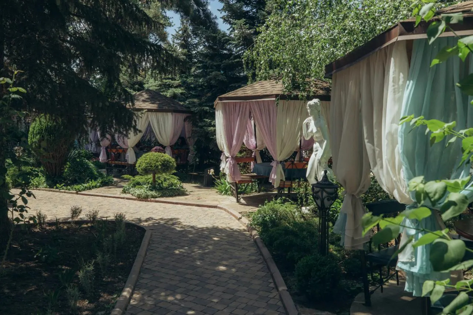 Отель Даяна