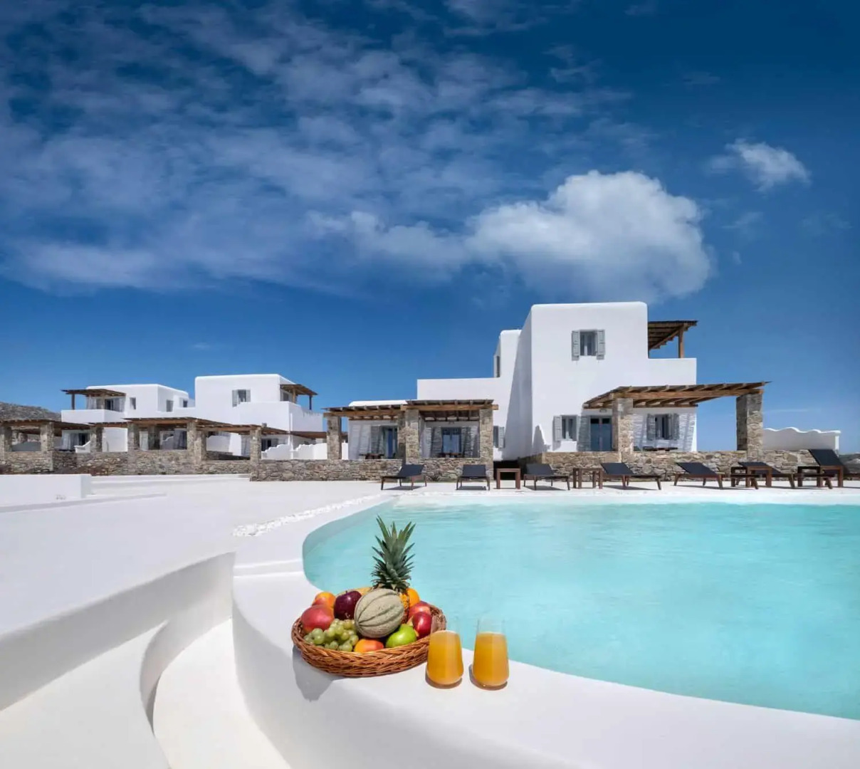 Отель Legendary Suites