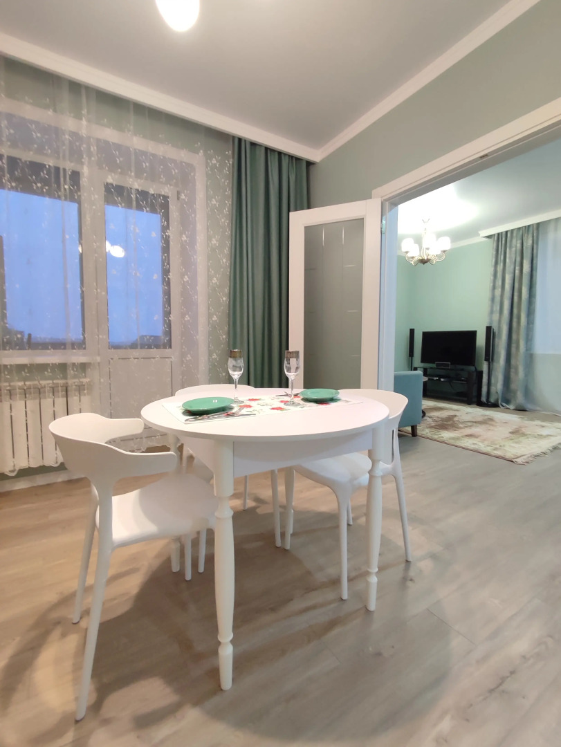 Квартира Яркая, Уютная