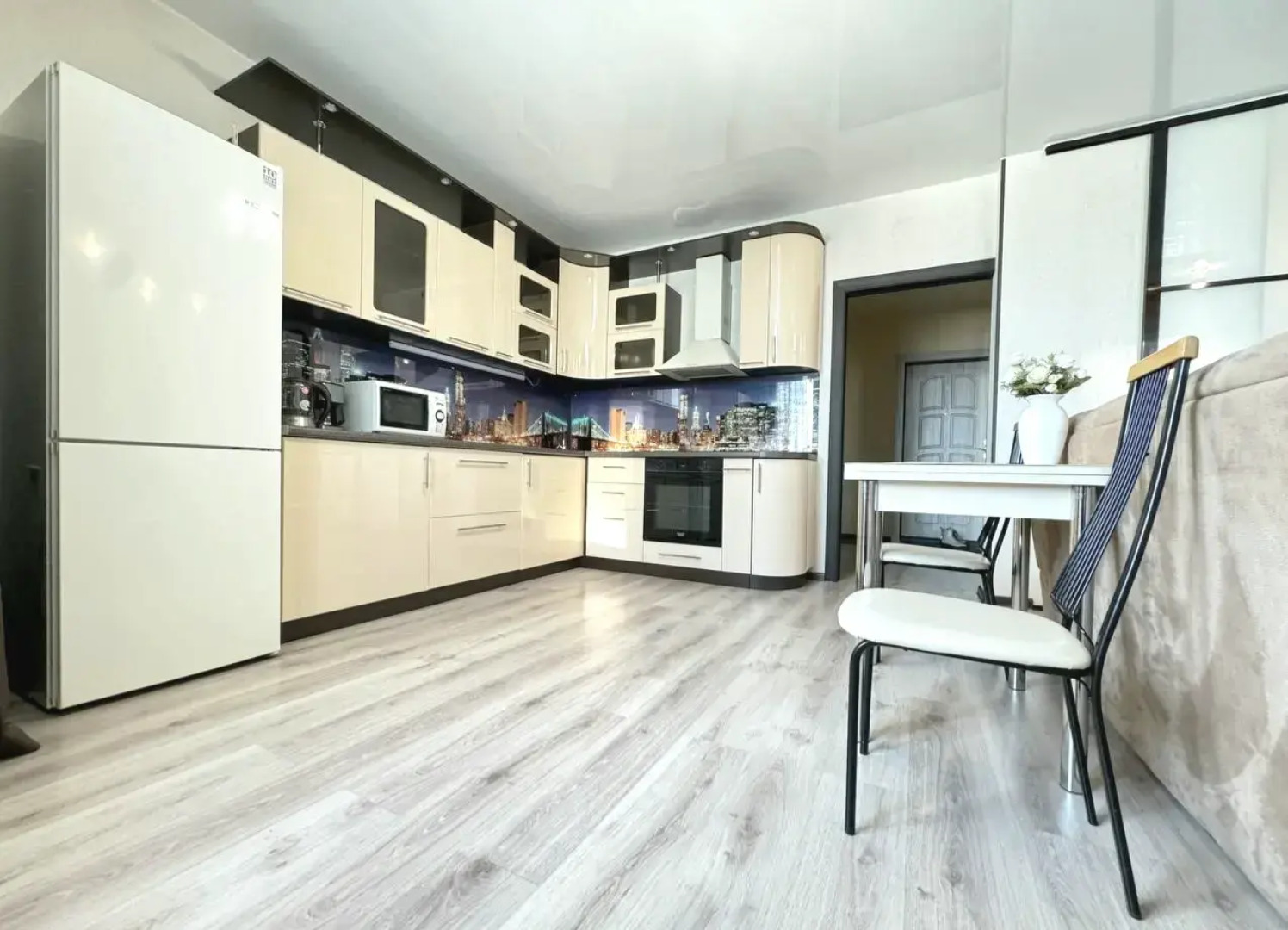 Квартира двухкомнатная с видом на реку на Притомском рядом с Кузбасс-Арена