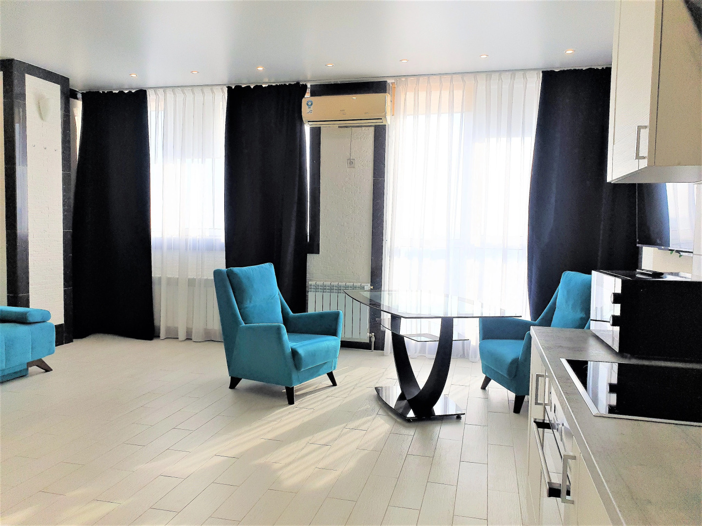 МЕГАПОЛИС ул. Сакко и Ванцетти, 78-А-146