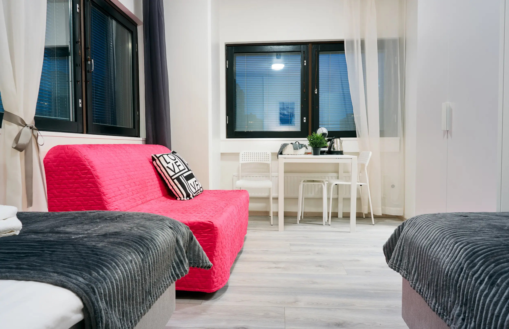 InnTOURIST hotel-hostel