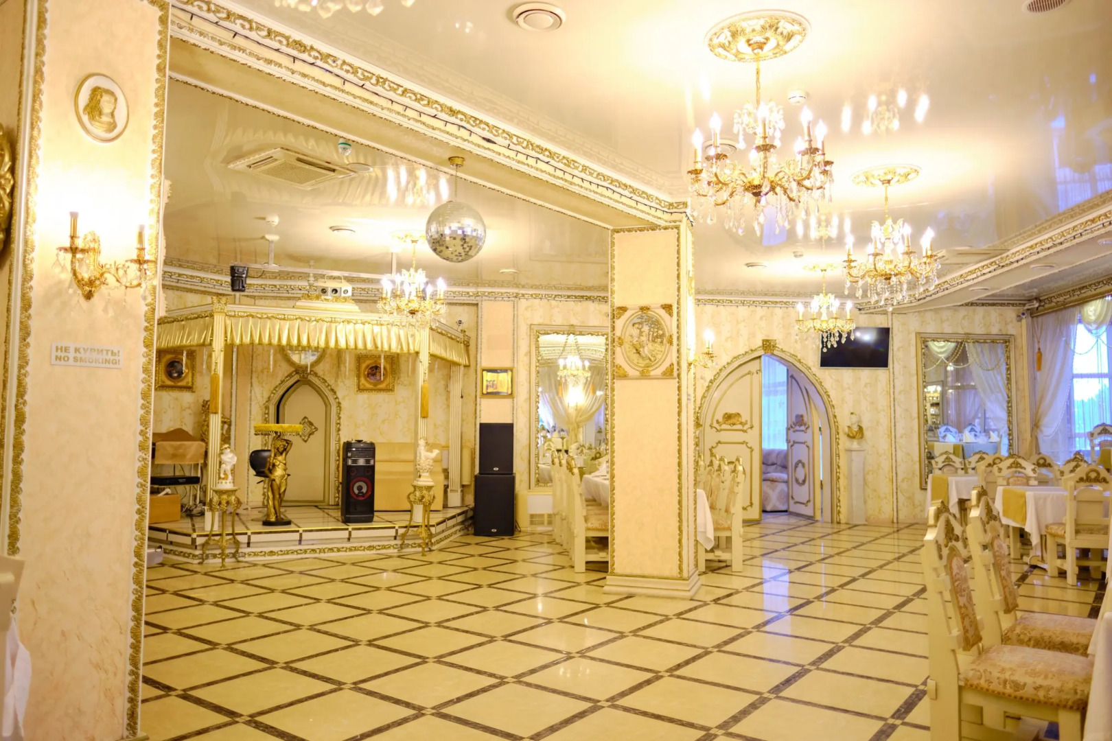 Отель Плаза