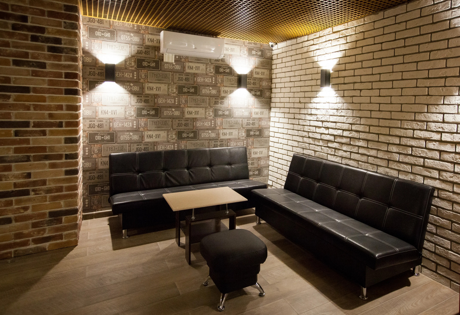 Хостел Ester House