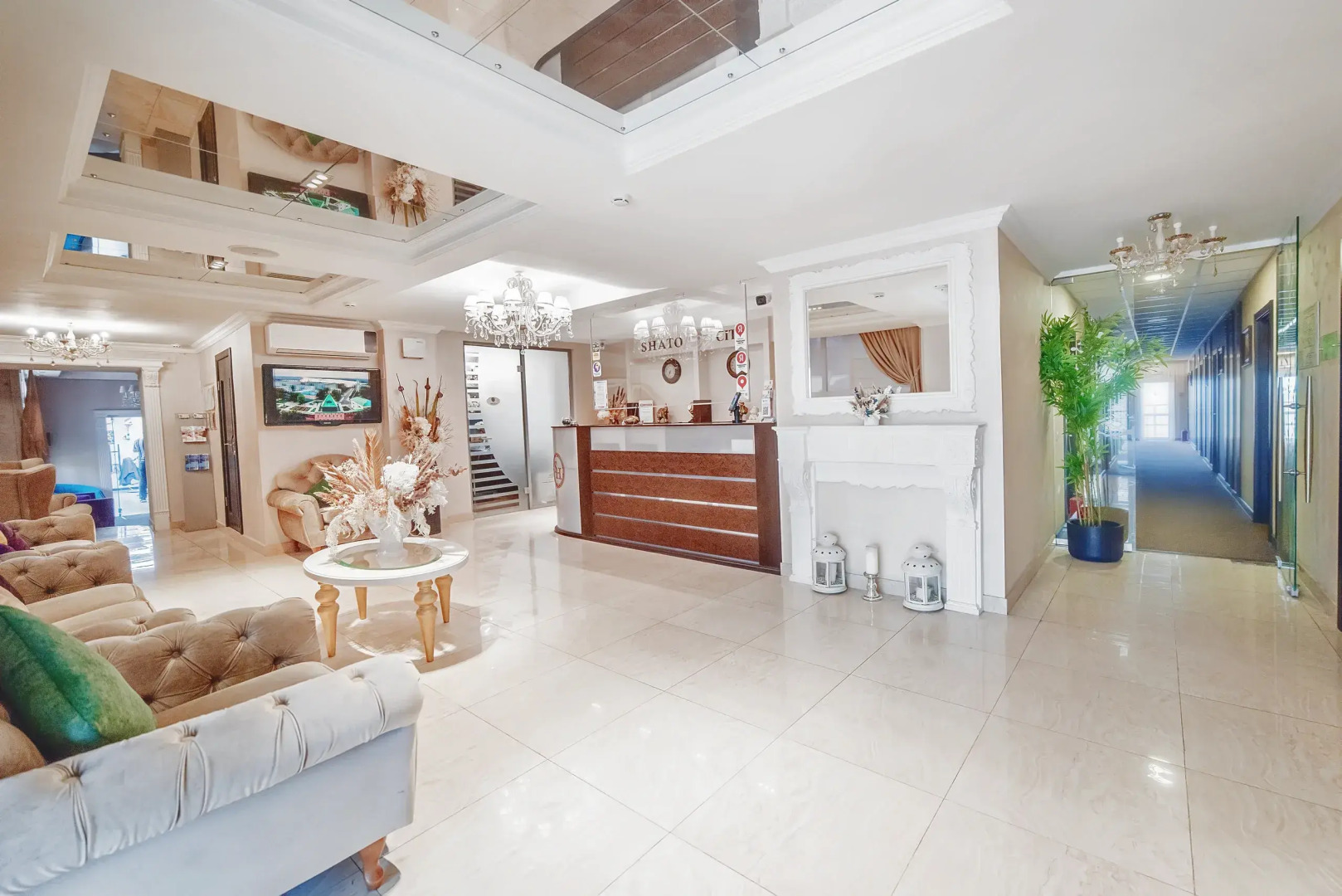 Отель Shato City