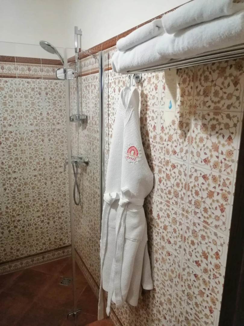 Отель Джеваль