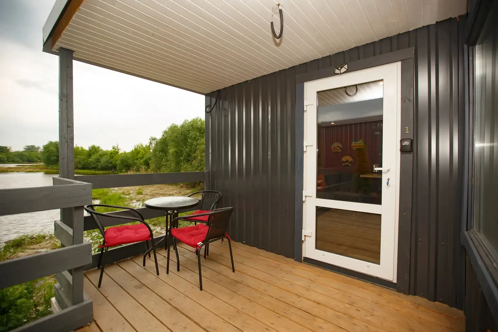 Бунгало 2х местный дом с видом на реку