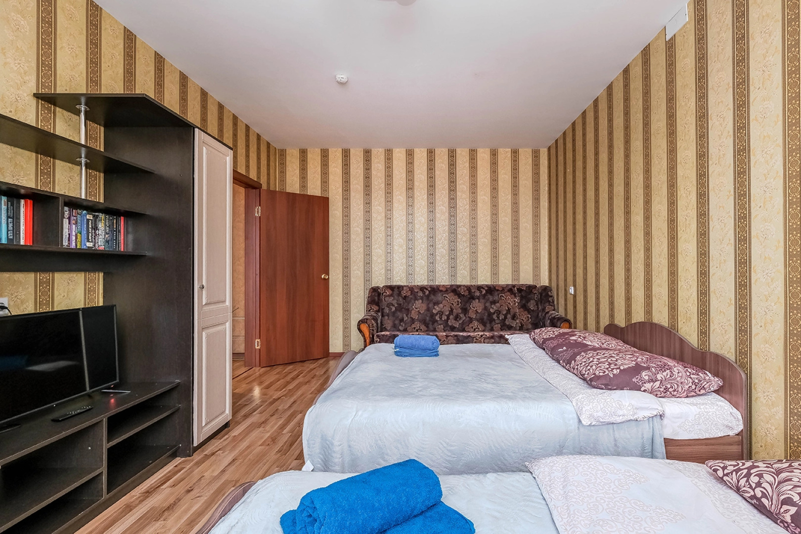 Квартира рядом с Мнтк им. Федорова и Ск Заря