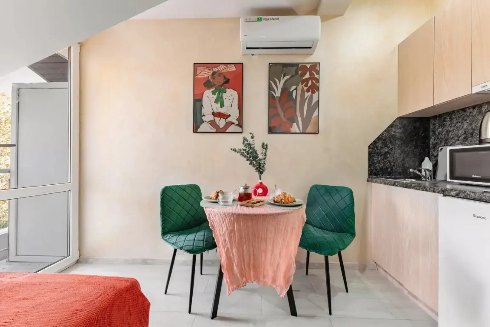 Апартаменты Мини Студия с бассейном