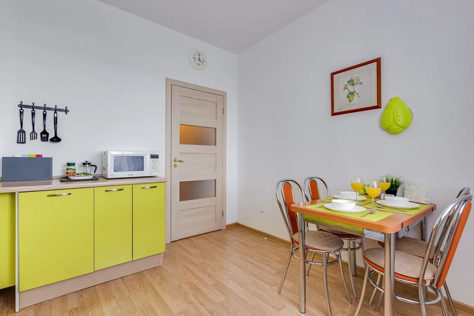 Апартаменты на Европейском проспекте 3