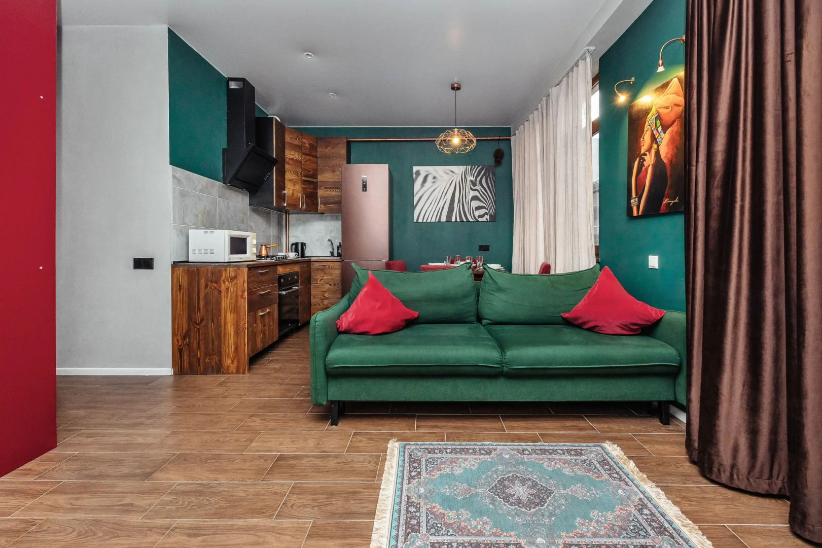 Апартаменты Дизайнерская студия около подъемника