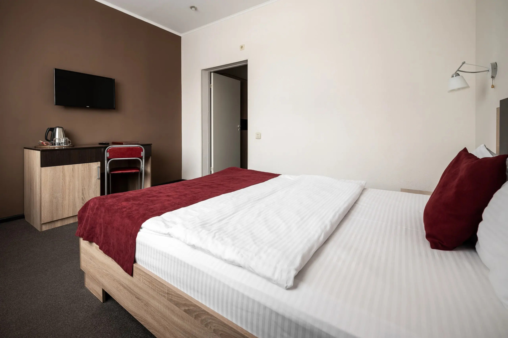 Отель Максим