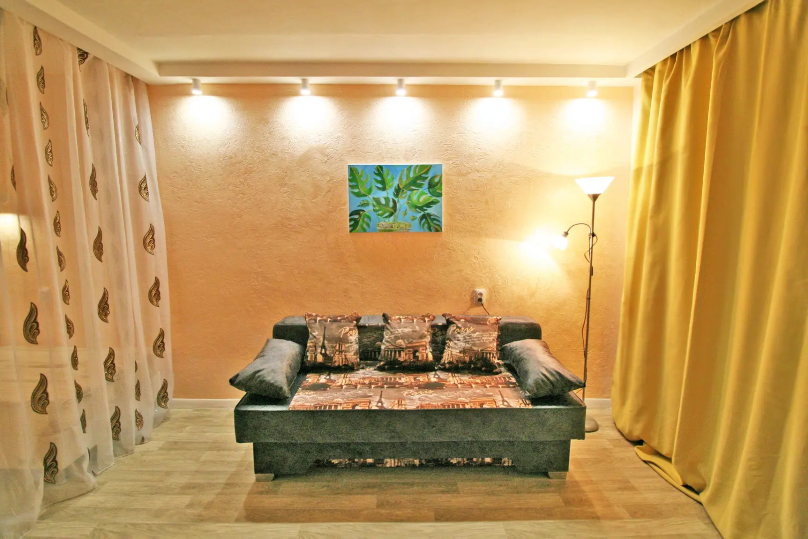 Квартира Оранжевая на Мира Кириши