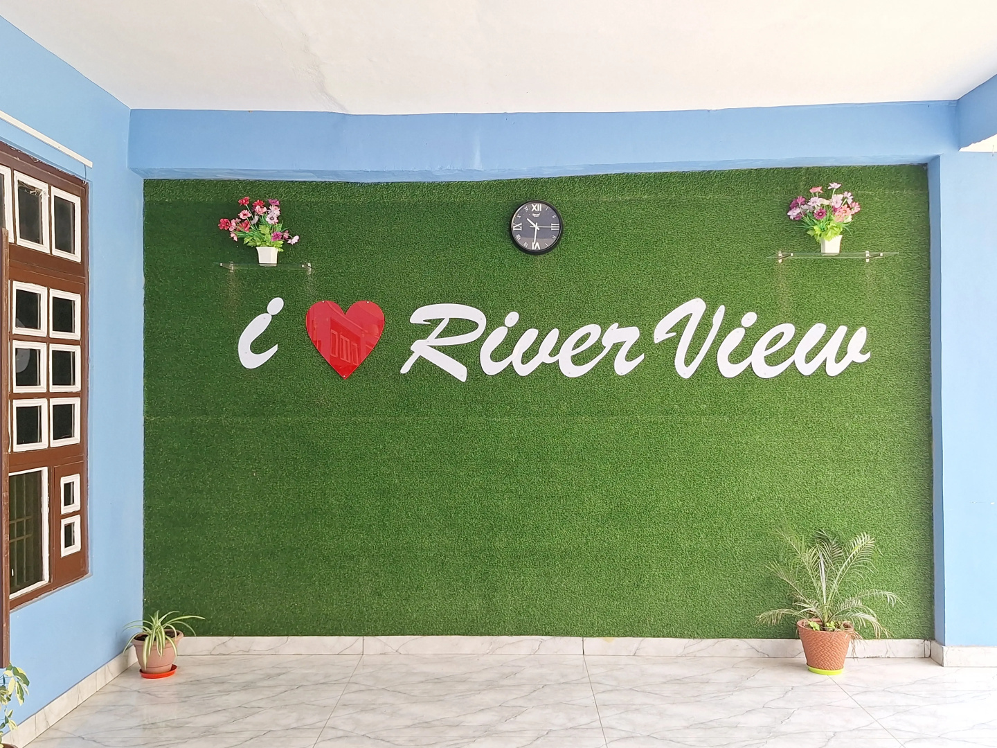 Отель River View