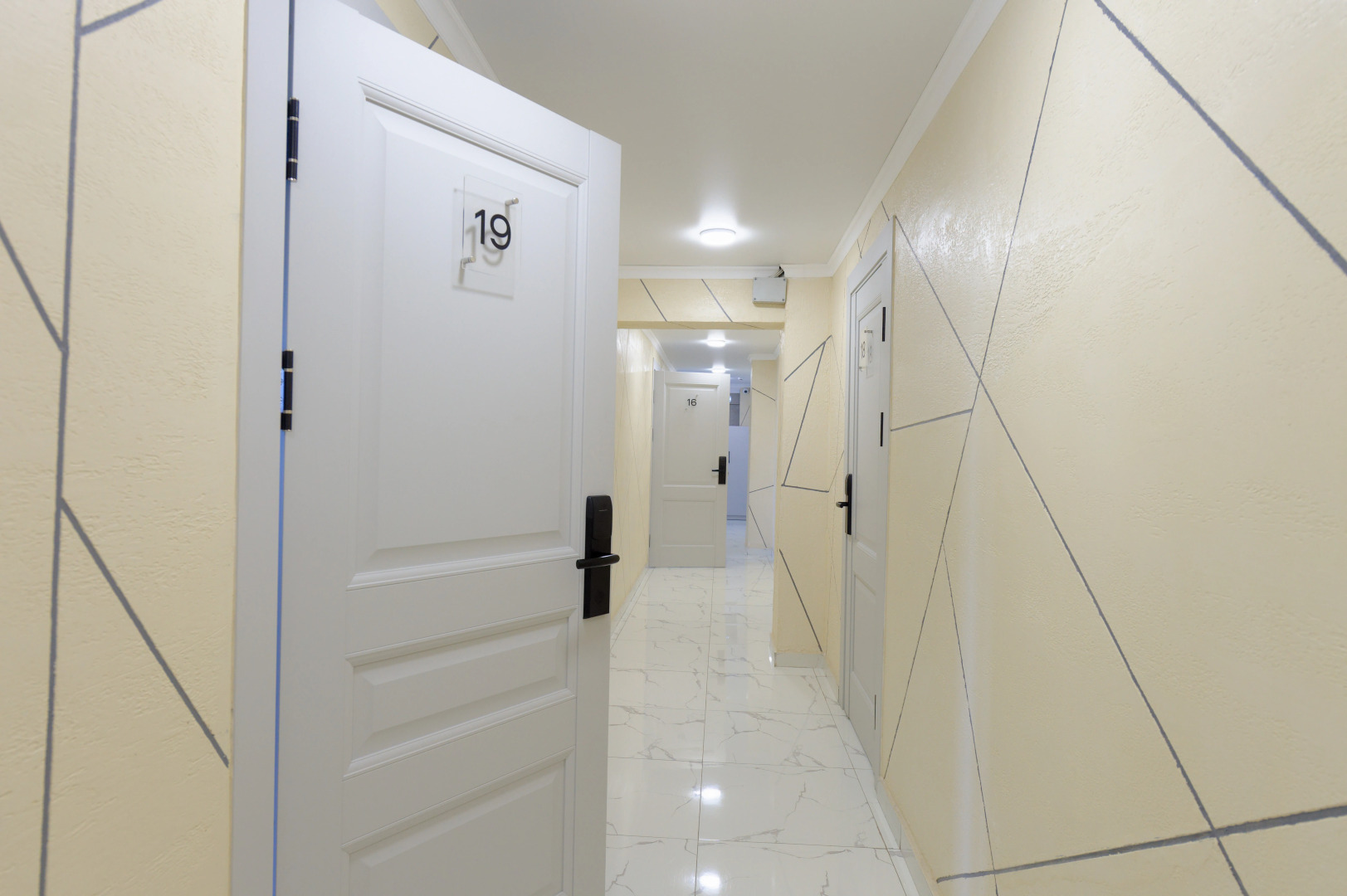 Отель Grand Aura