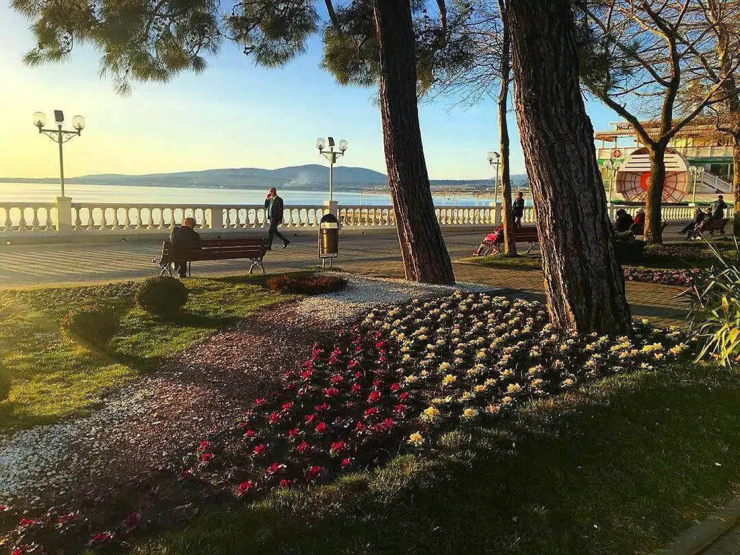 Отель Людмила