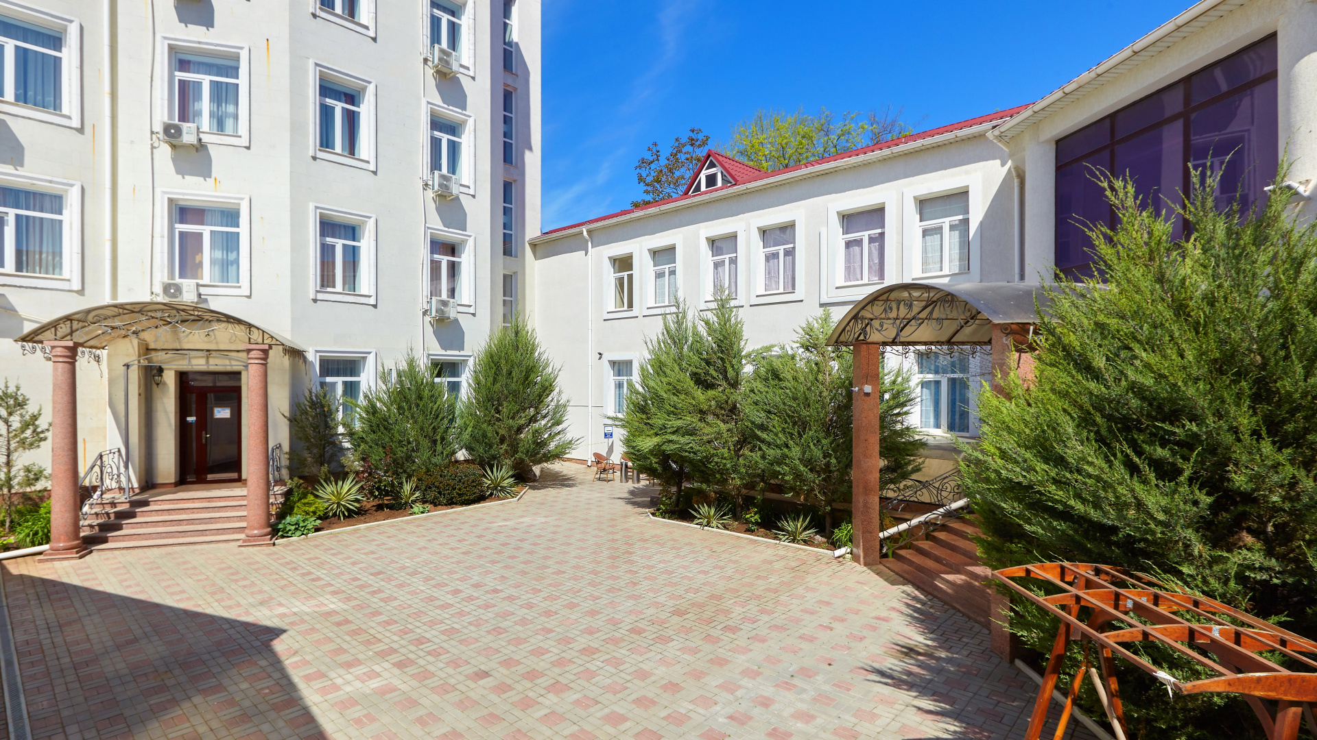 Tes-Hotel Resort & Spa