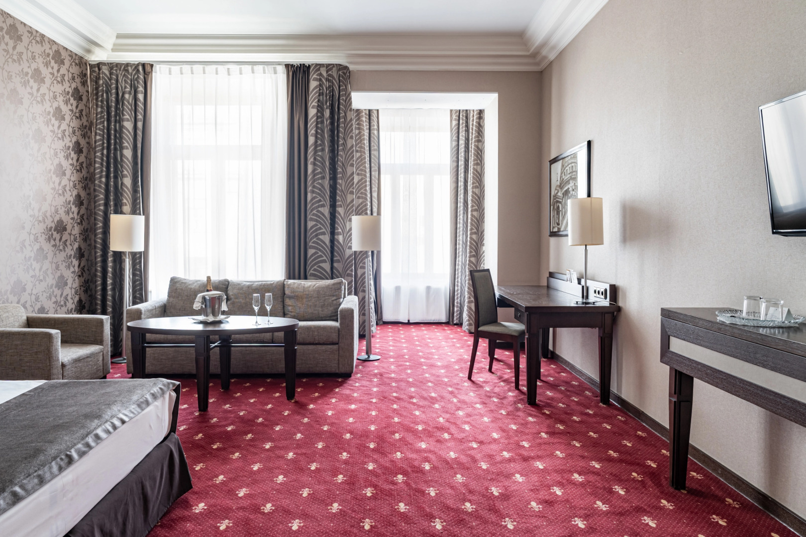 Отель Петро Палас 