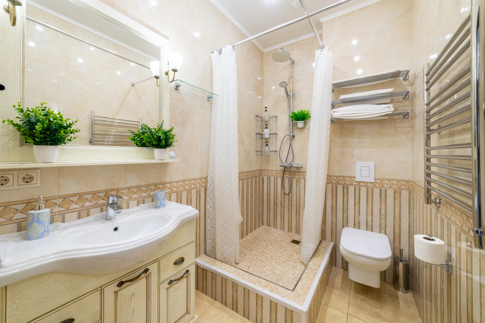 Квартира с двумя террасами и бассейном