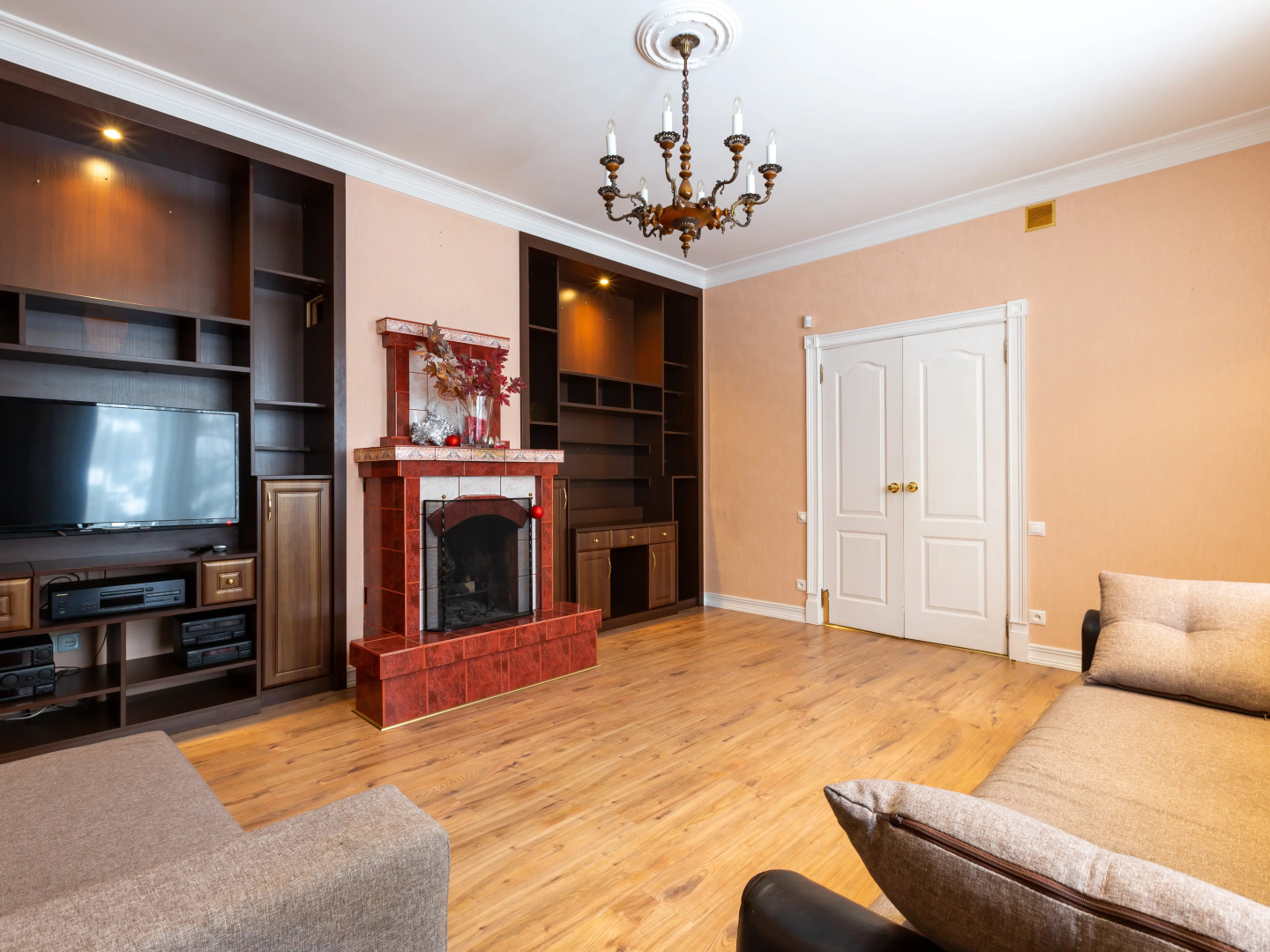 V Rassudovo Guest House	