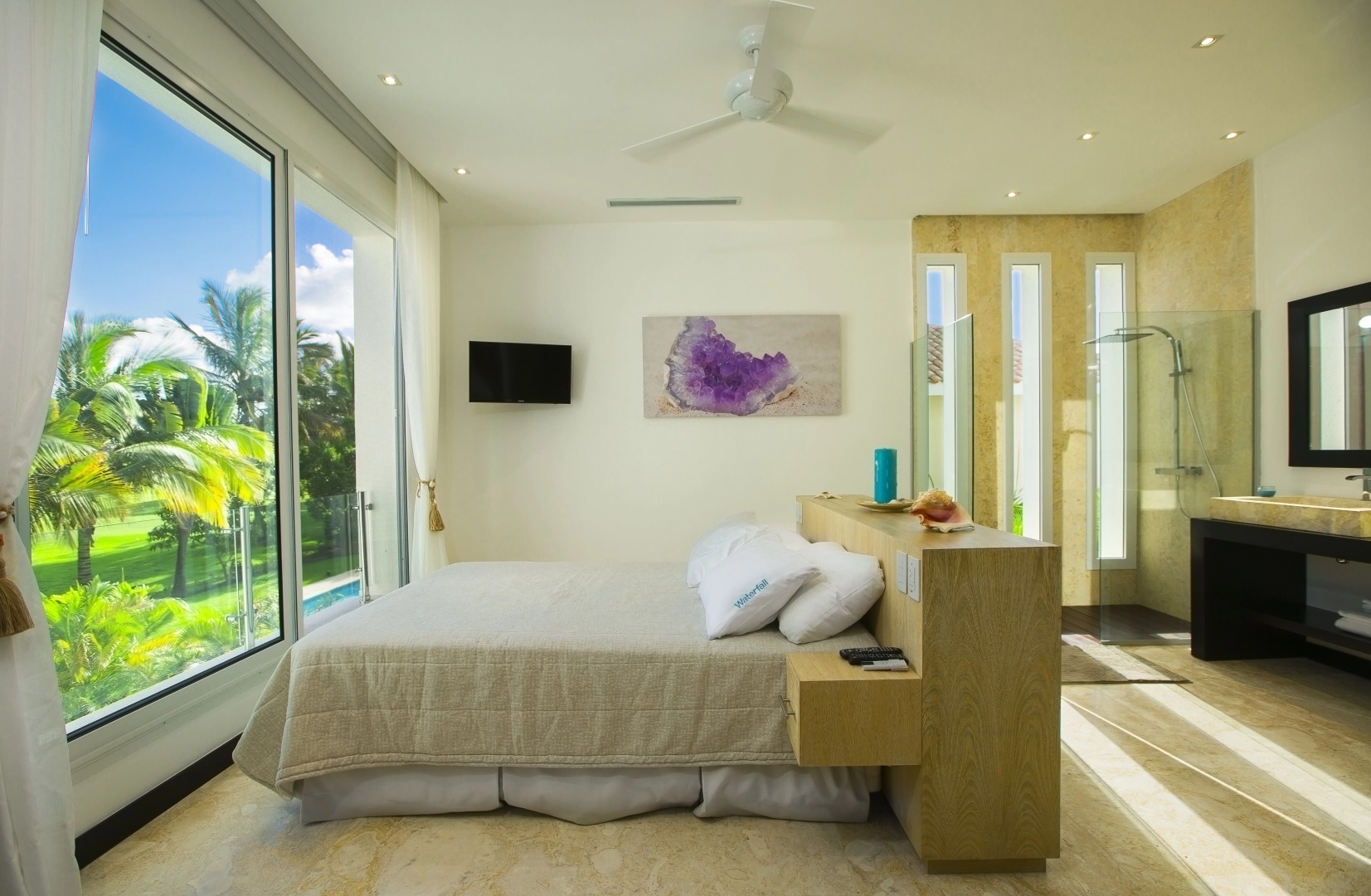 Вилла Waterfall