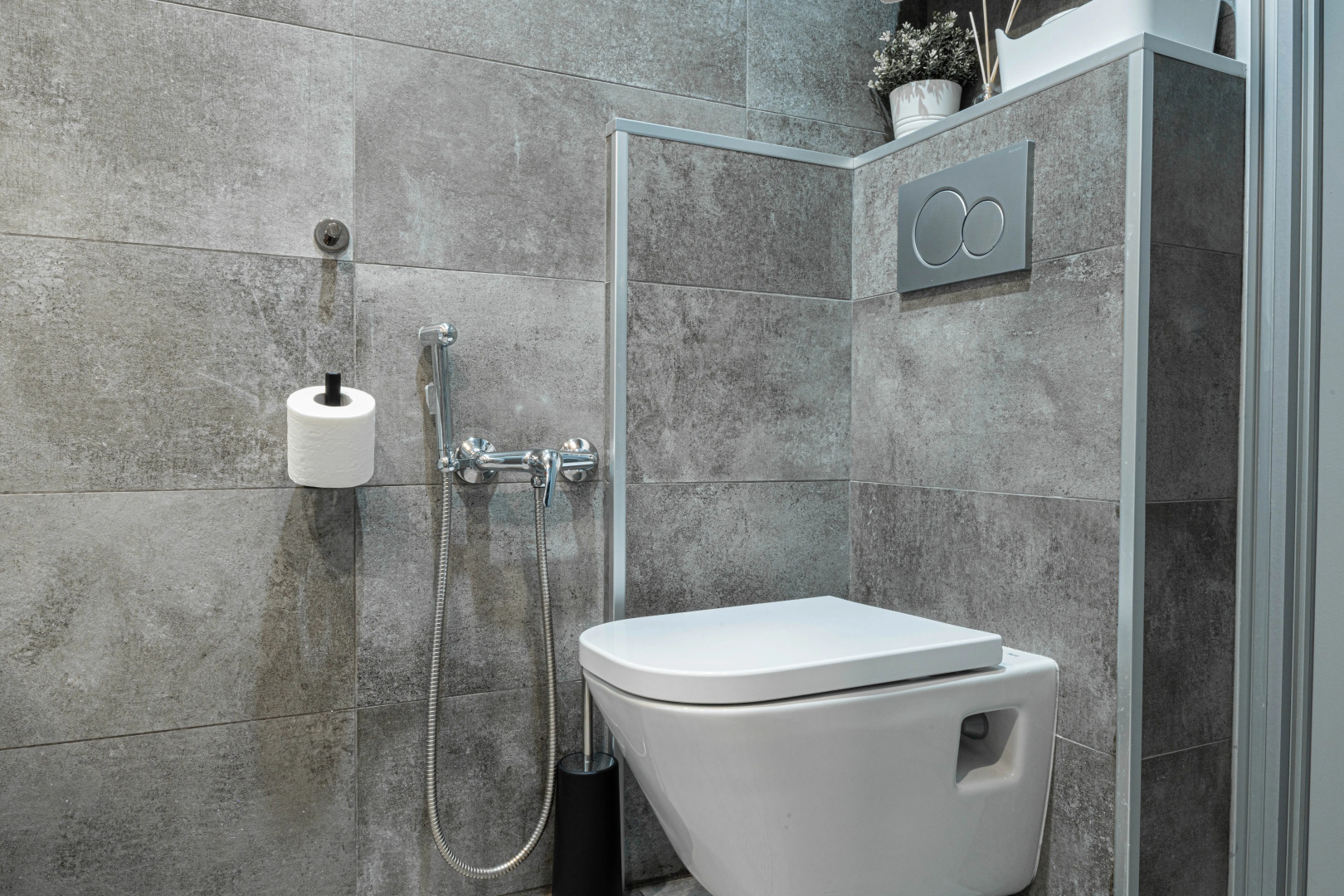 Апартаменты Lalapart Wooden Loft с дизайнерским ремонтом в ЖК Лайнер