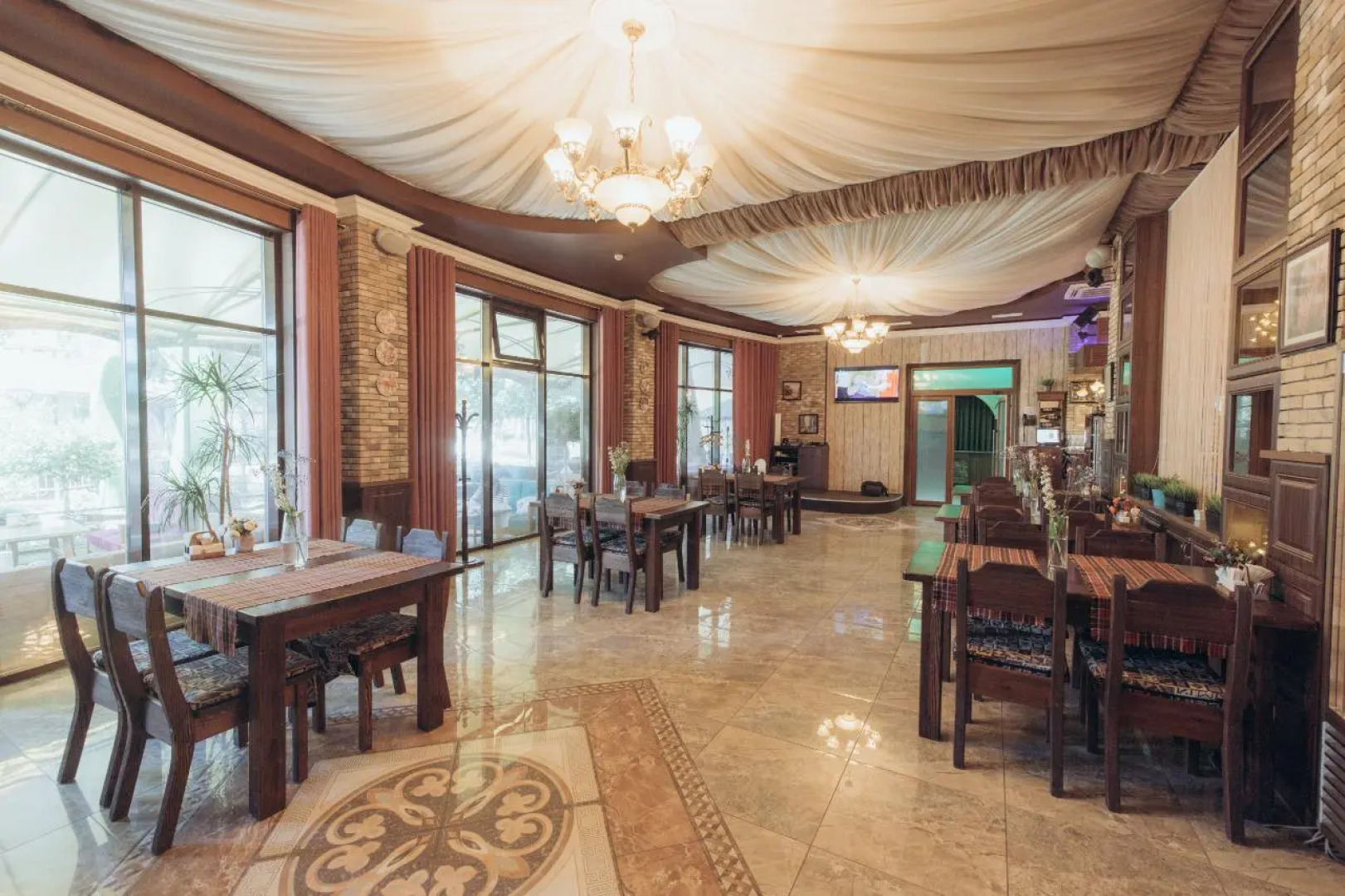 Отель Даяна