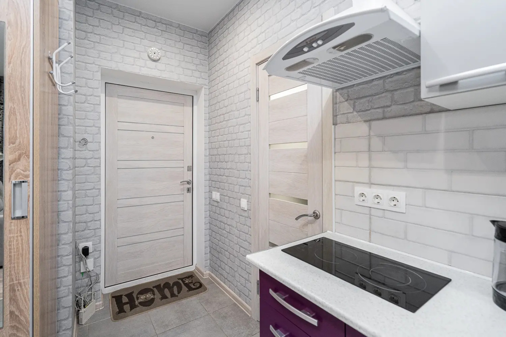 Апартаменты Студия Ladgorna на Независимости 88