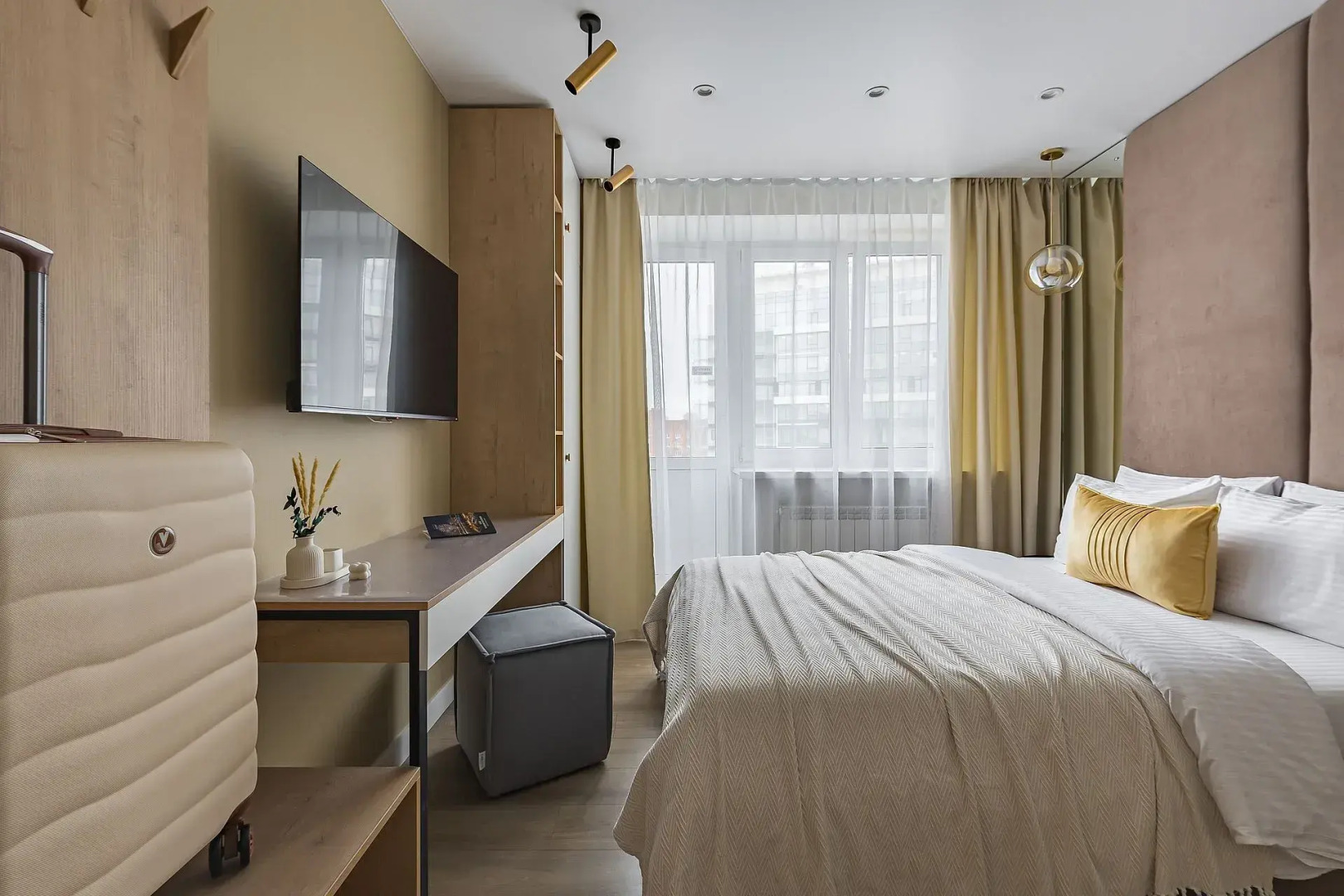 Апартаменты в центре на улице Горького 152а Сова-Дом