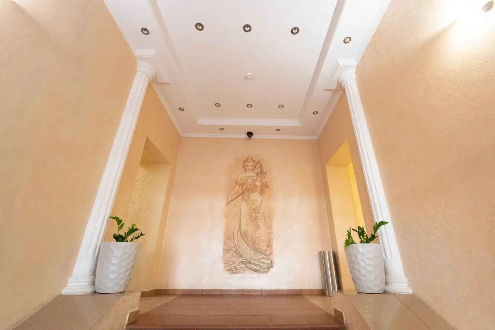 Отель Афина