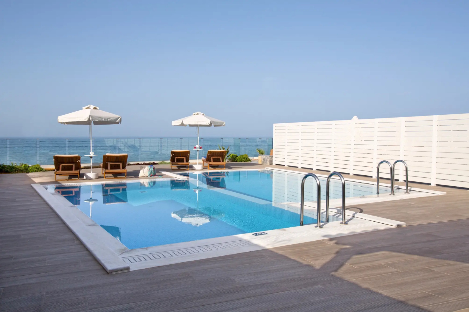 Отель Alexander Beach Hotel & Village Resort