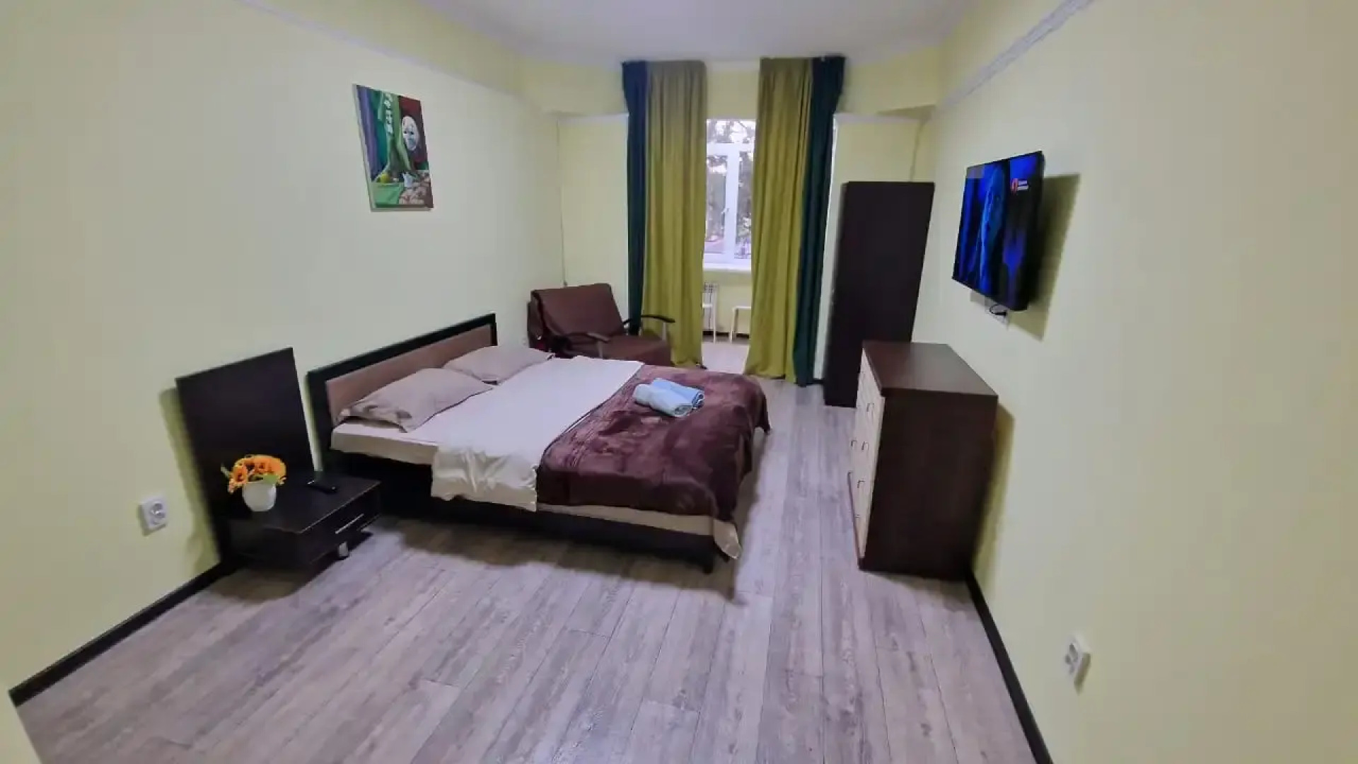 Апартаменты на улице Пушкина, Макатаева