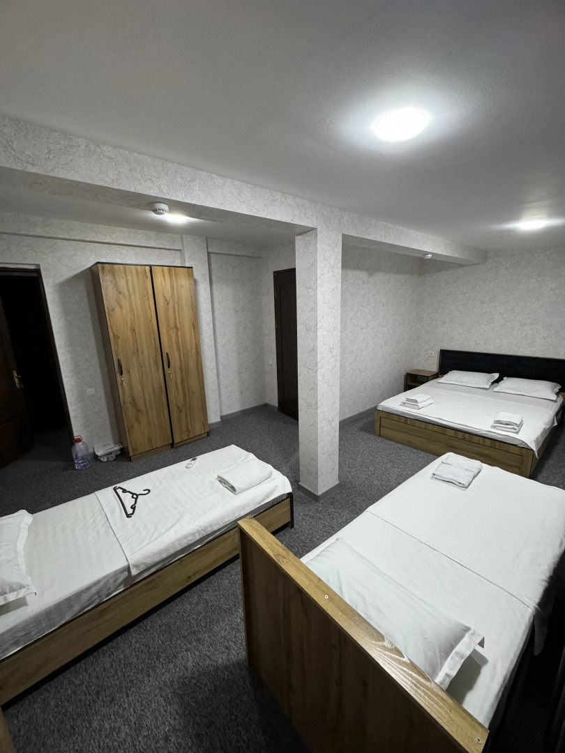 Отель White House