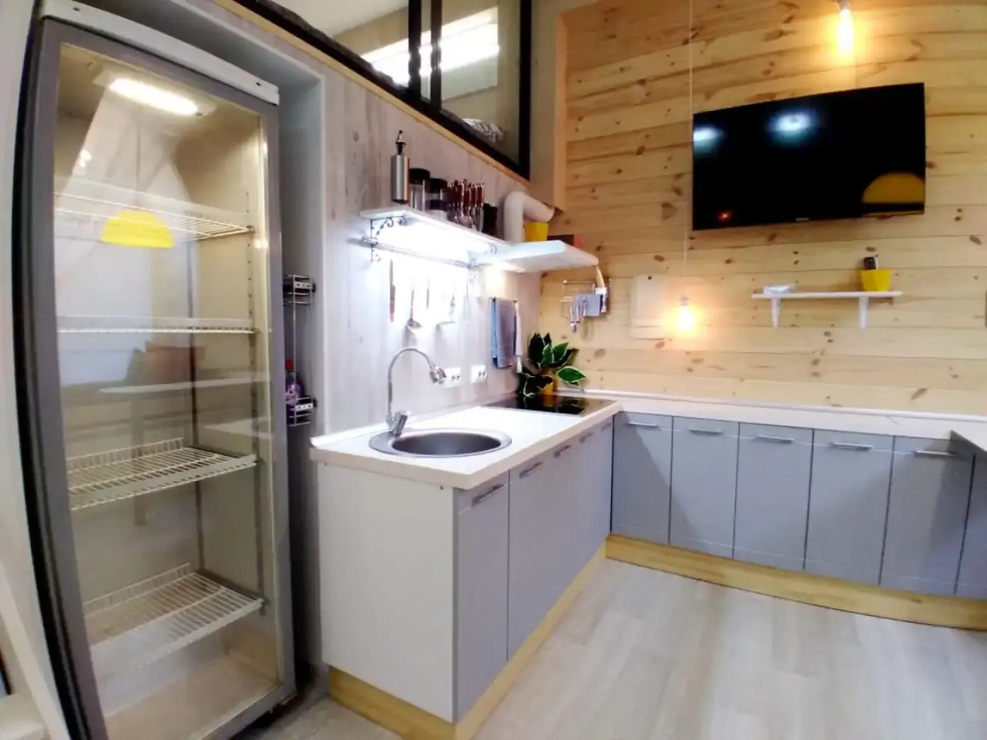 Апартаменты Лофтстудия на улице Бабушкина 57