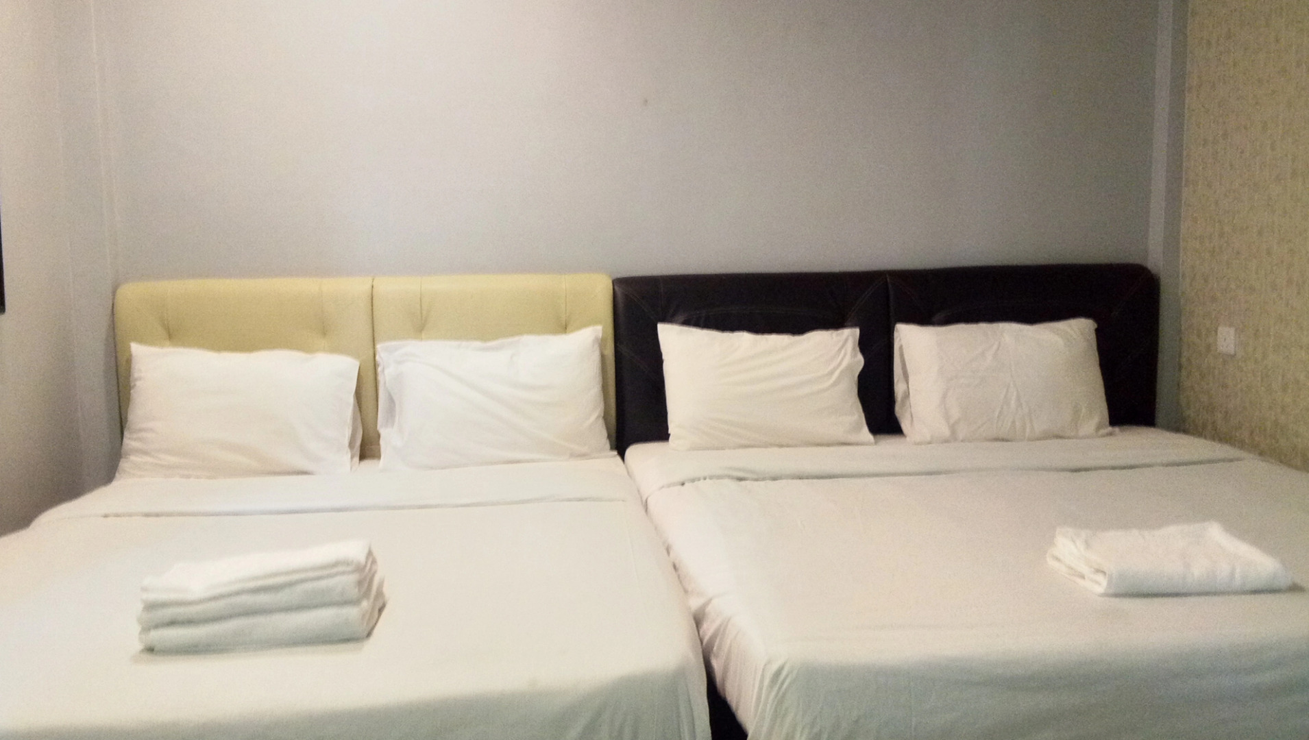 Отель Dlima Beach Inn Langkawi