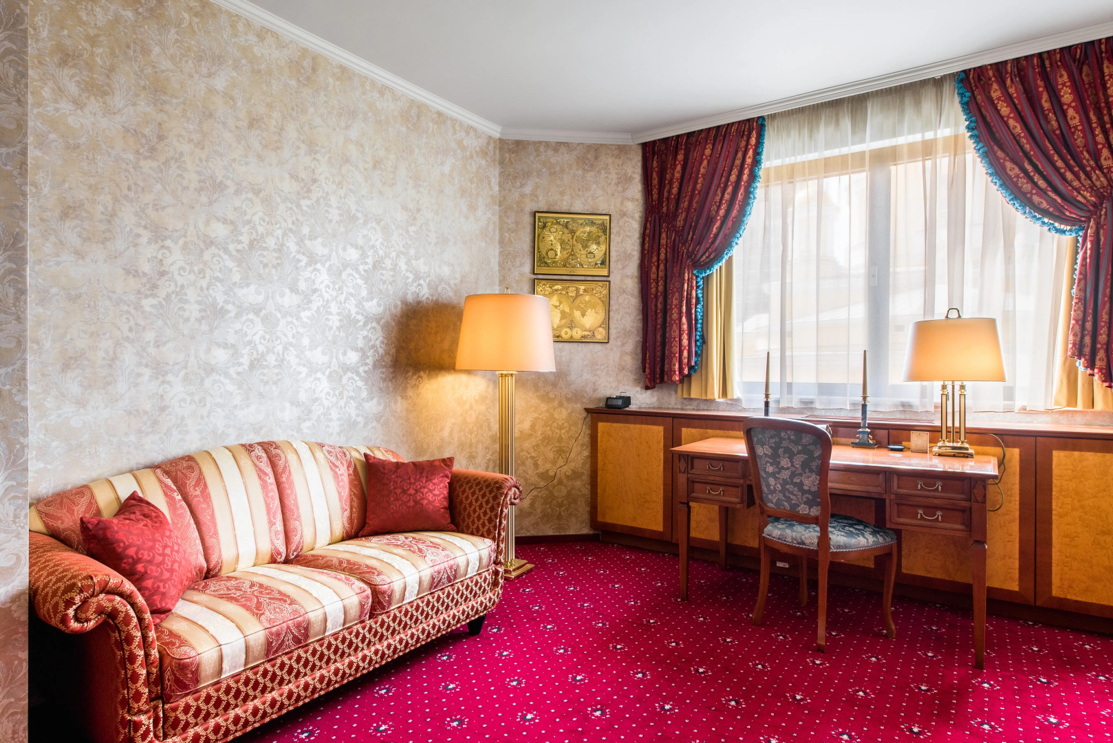 Отель Атриум Палас