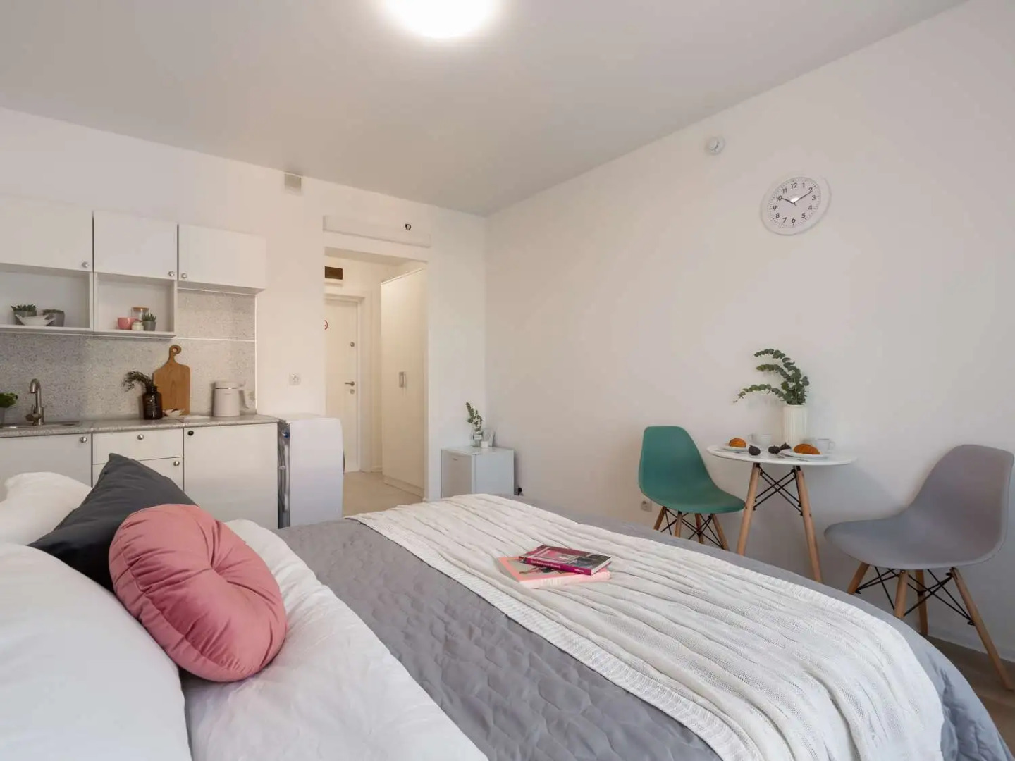 Апартаменты 1 Happy House Люблинская 80 корпус 6