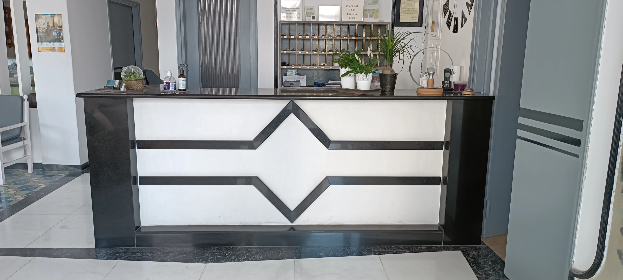 Отель Serifos Beach