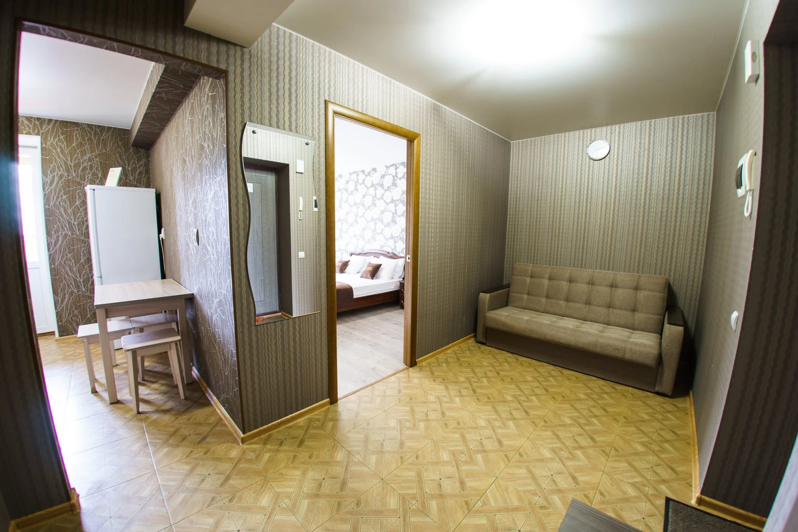 Апартаменты Inndays на Луначарского 49-2