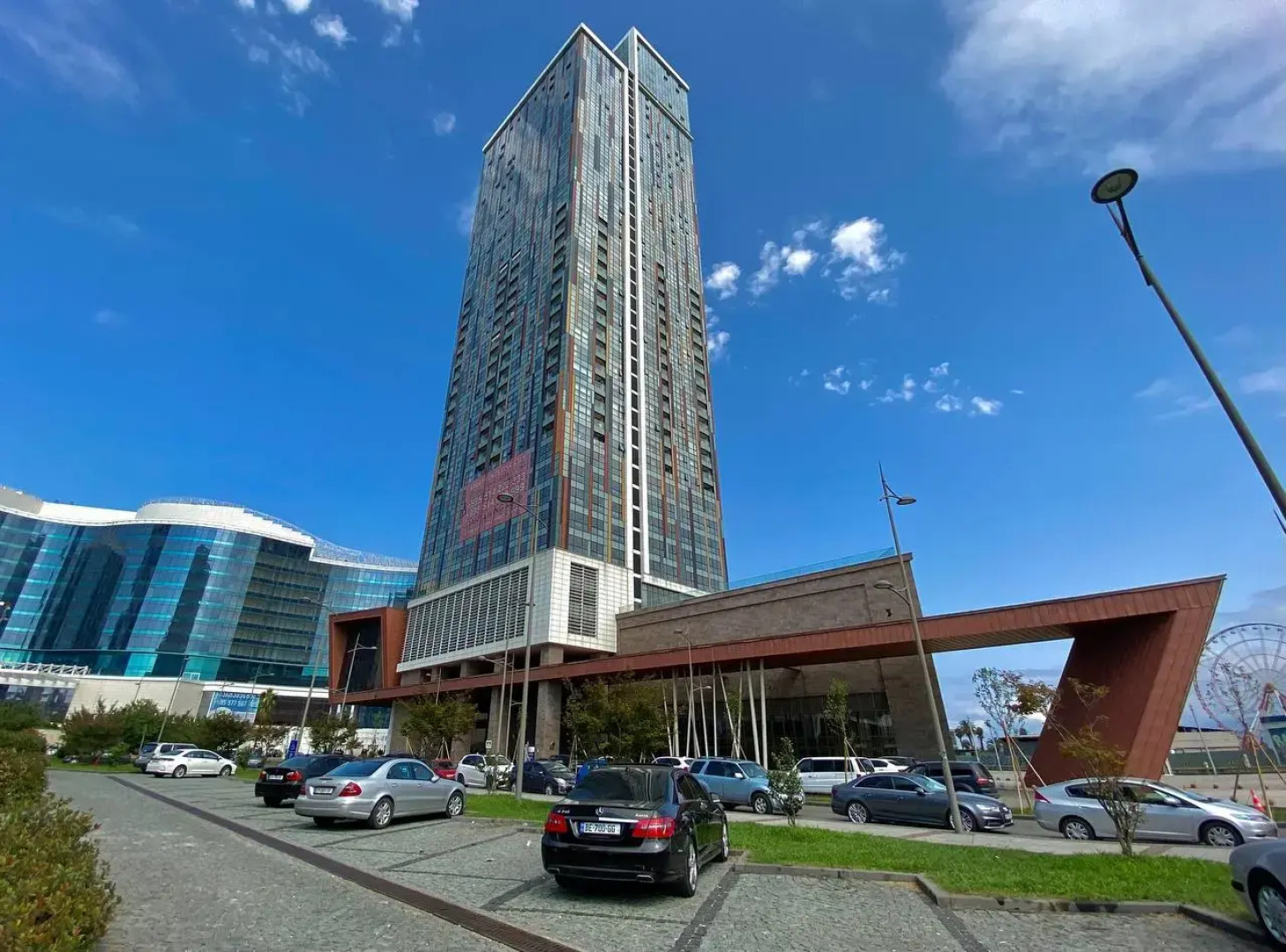 Апарт-отель на берегу моря, Porta Batumi Tower